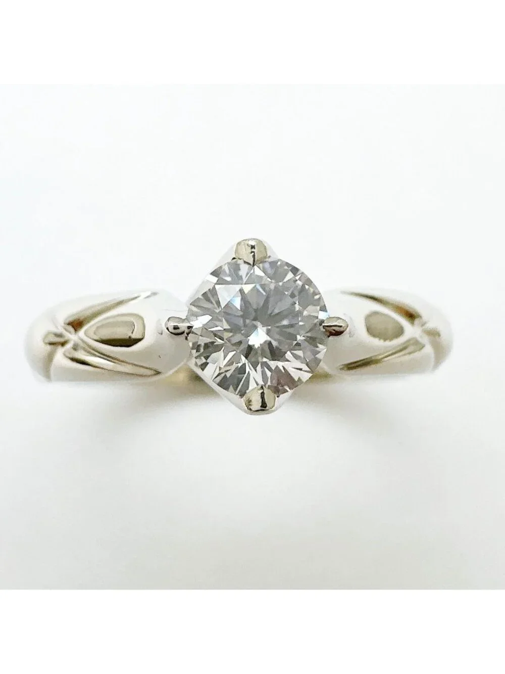 Chanel Quilted Diamond Platinum Ring